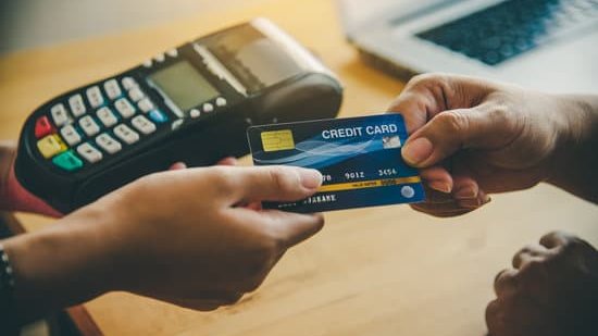 kreditkarte mit kreditrahmen