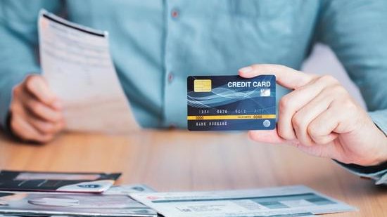 rechnung mit kreditkarte bezahlen